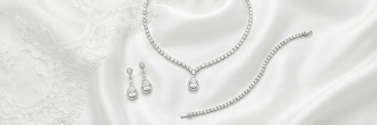 Nişan Elbisesi İle Kombinleyeceğiniz Pırlanta Takılar Hangileri